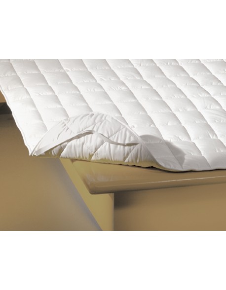 The Brinkhaus Morpheus mattress protector in pure cotton fabrics with cotton wadded inner, washable at high temperatures.